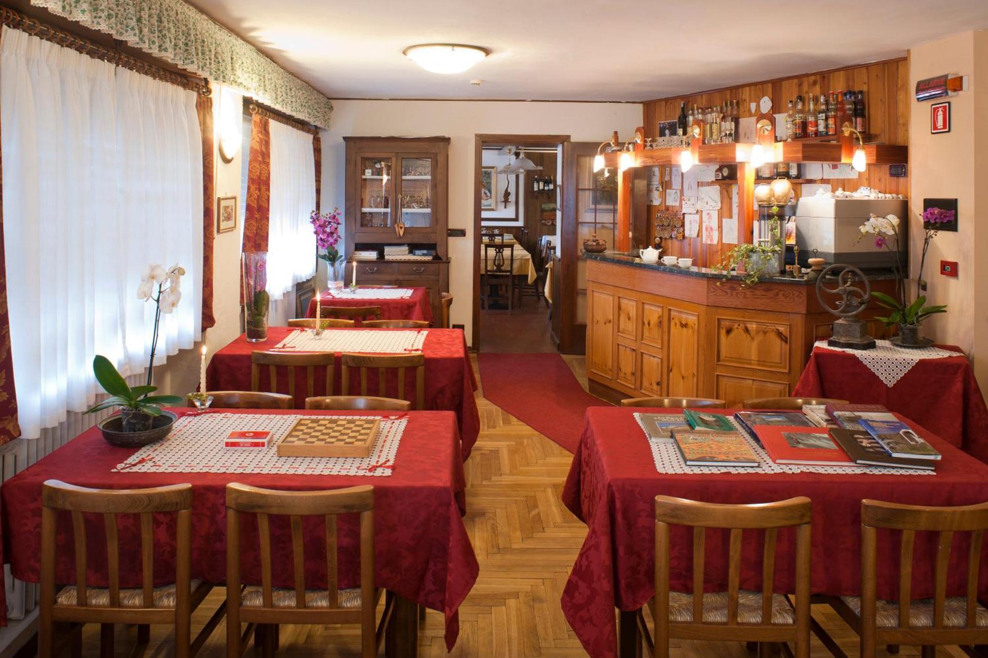 Albergo Castello Da Bonino シャンポルシェ エクステリア 写真